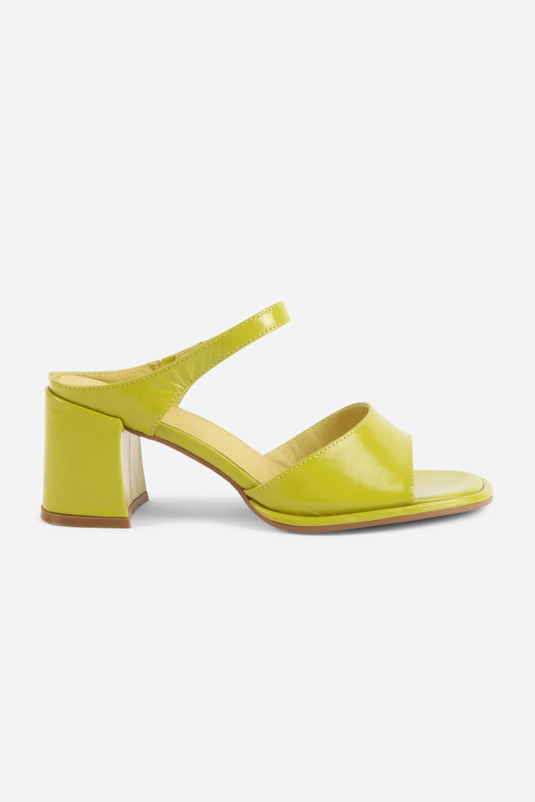 INTENTIONALLY BLANK APEX HEELS IN PISTACHIO - Image 4