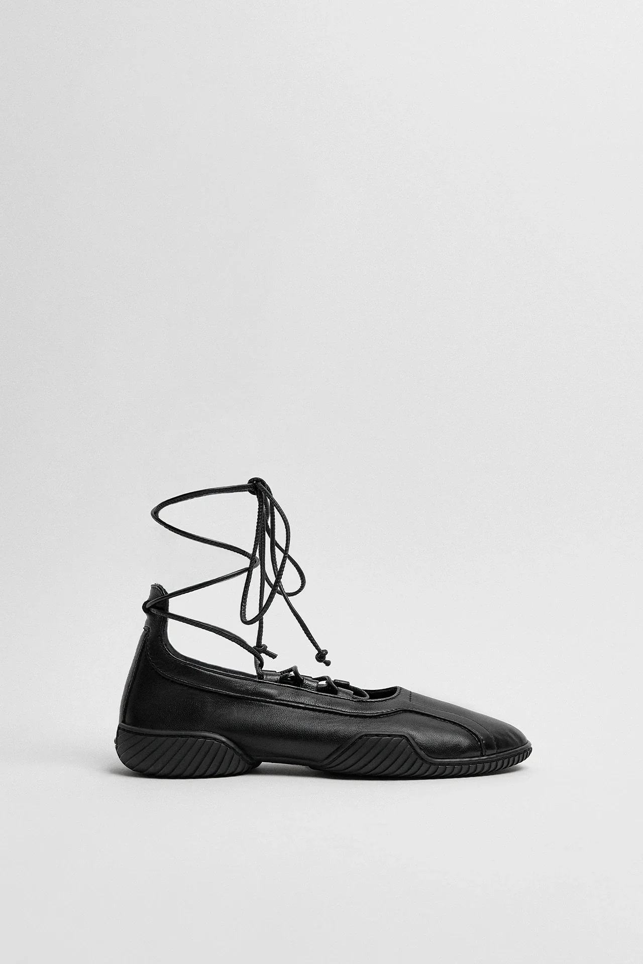 MIISTA AVERIE BLACK LACE BROGUES - Image 3