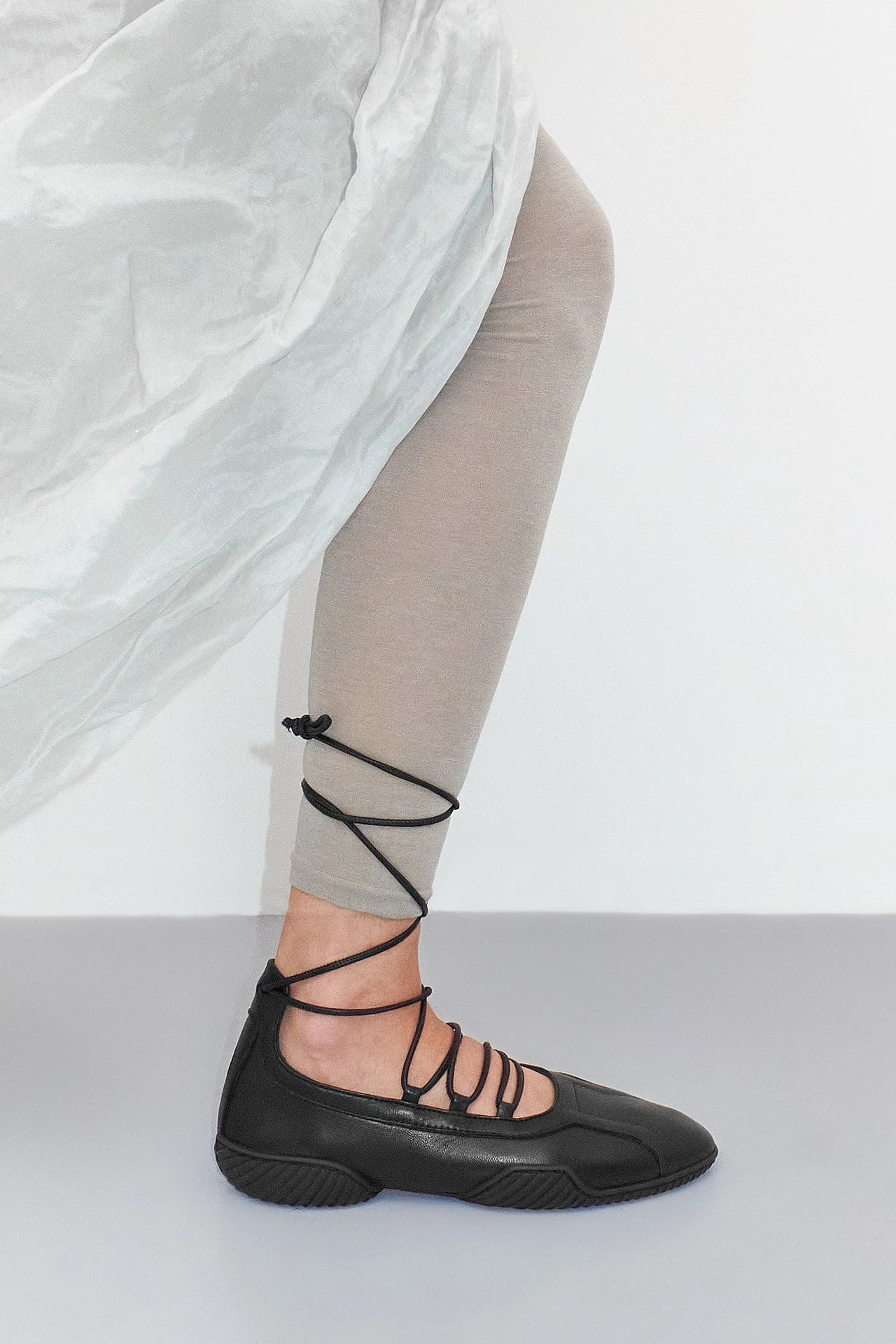 MIISTA AVERIE BLACK LACE BROGUES - Image 6