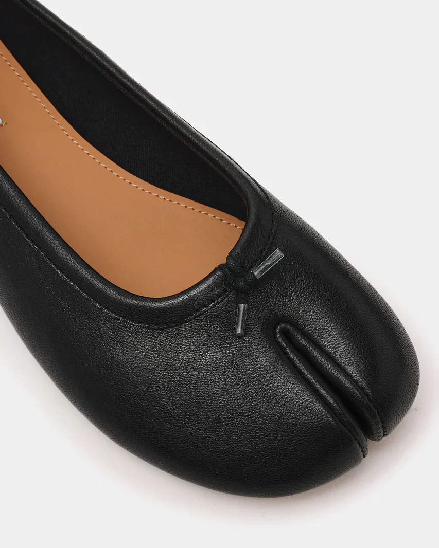 STEVE MADDEN CALICO BLACK TABI FLATS - Image 4
