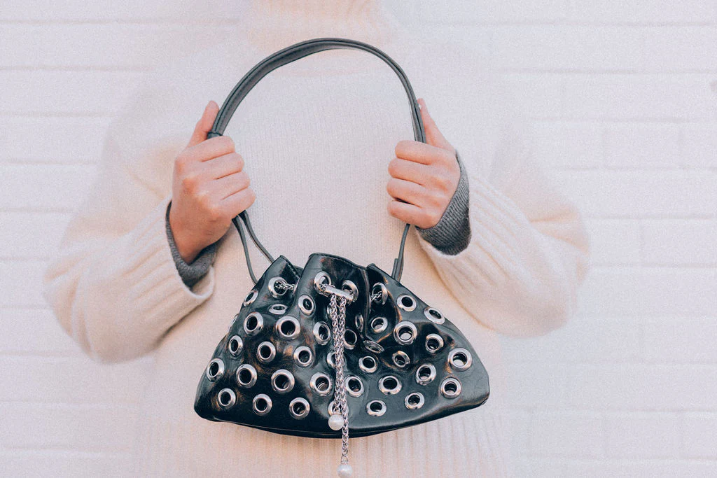 MINI GROMET BAG-BLACK - Image 4