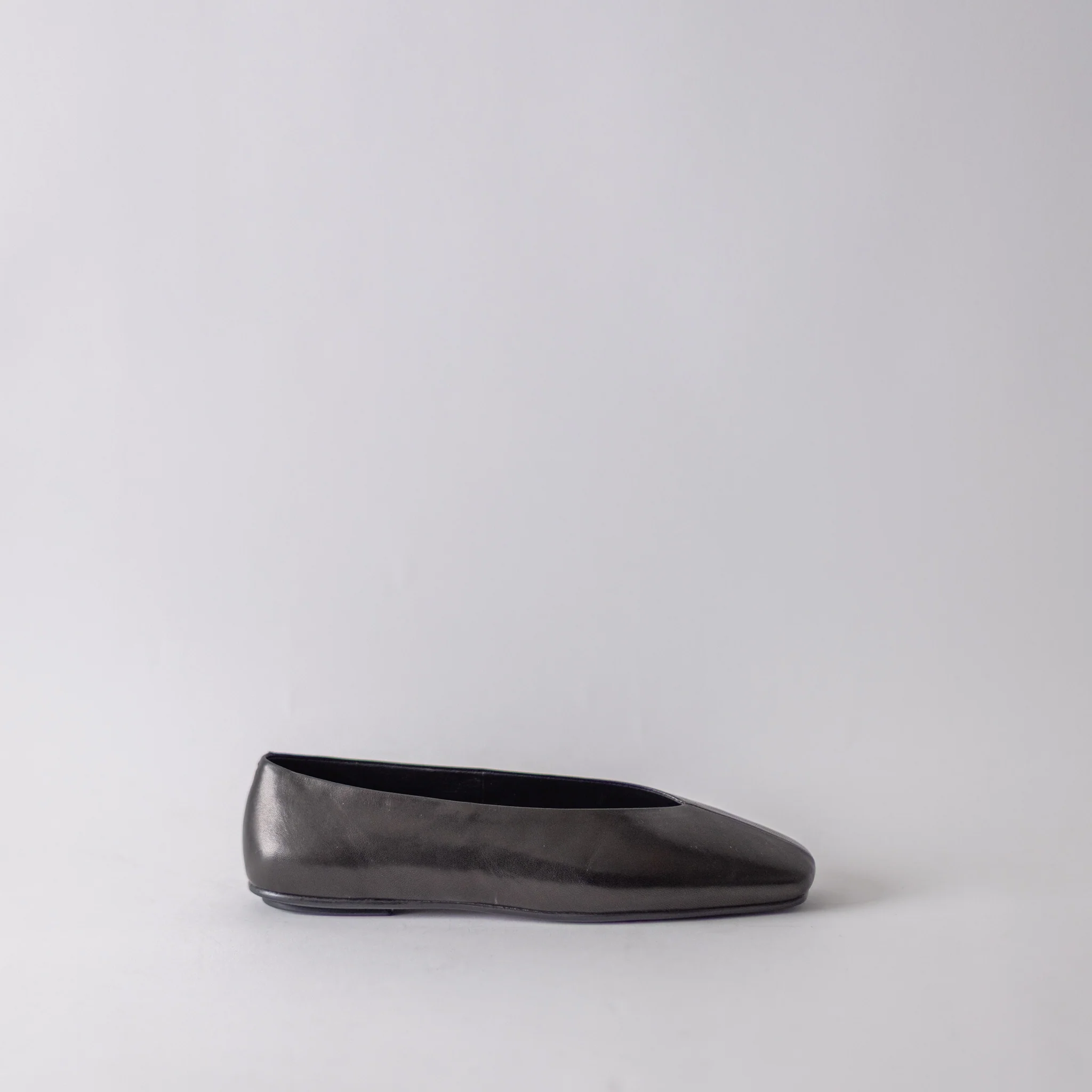 JEFFREY CAMPBELL FATHOM FLATS IN BLACK - Image 3