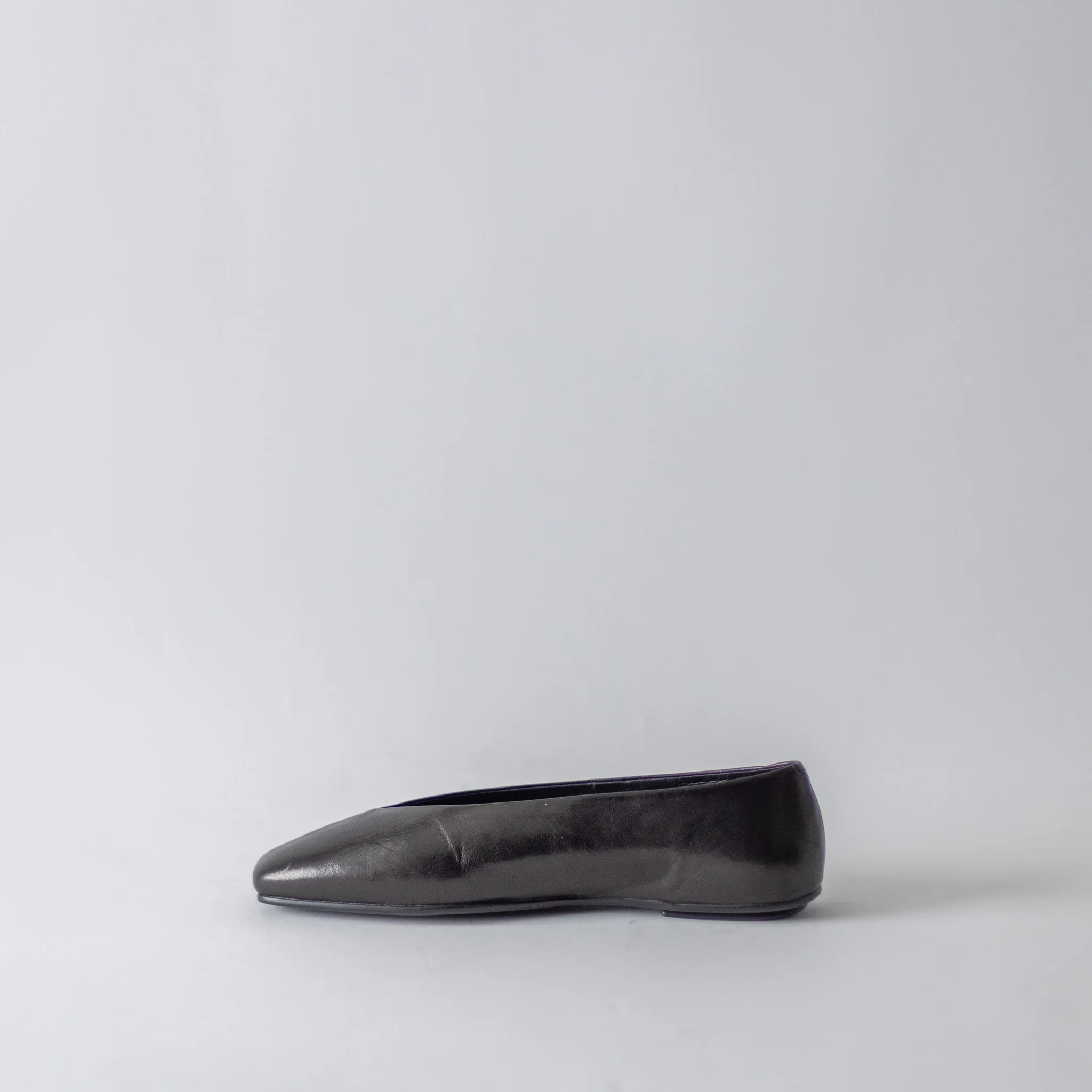 JEFFREY CAMPBELL FATHOM FLATS IN BLACK - Image 4
