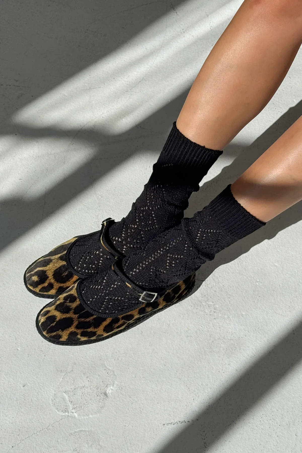 LEBON SHOPPE MODEL EYELET SOCK JET BLACK - Image 4