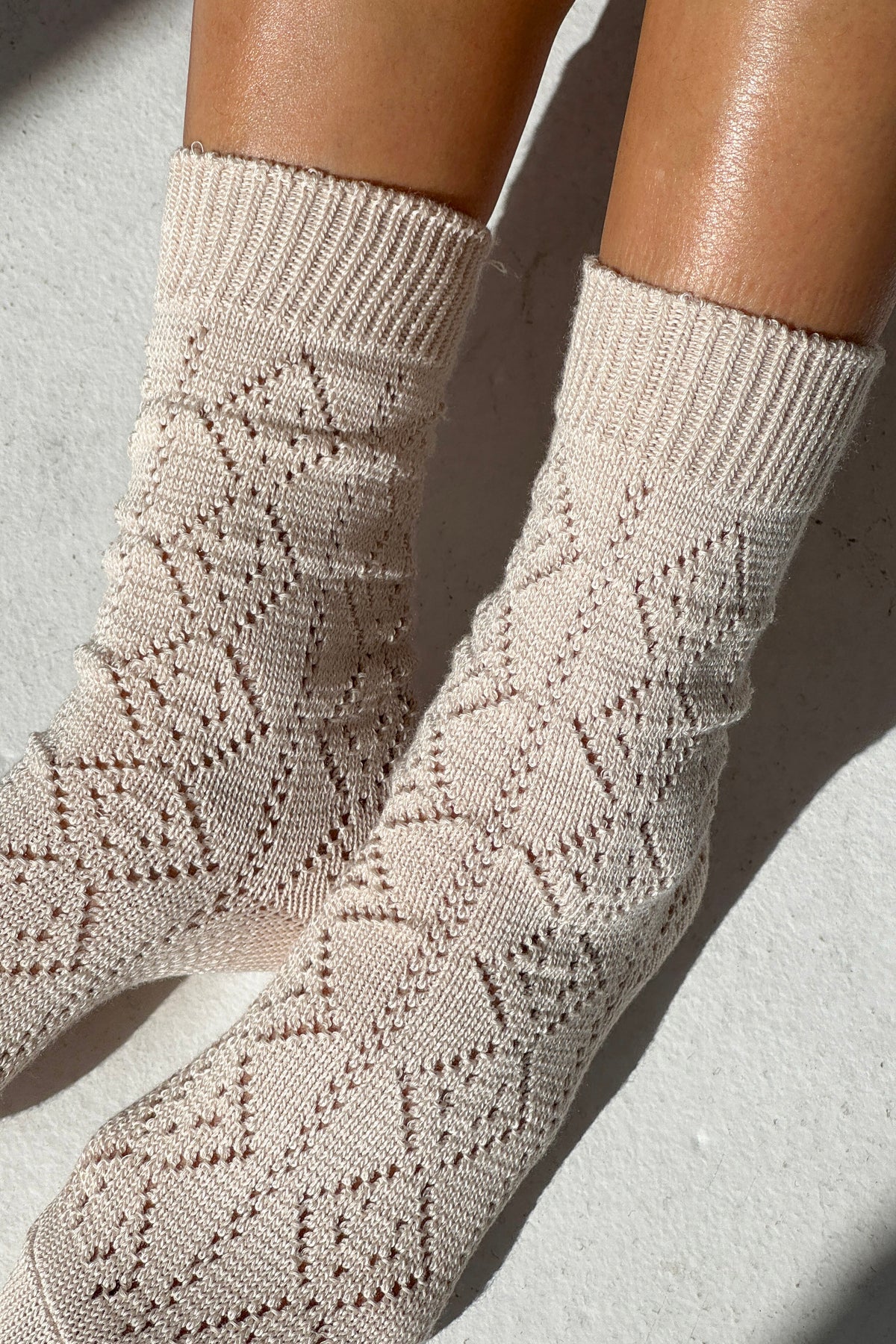 LEBON SHOPPE MODEL EYELET SOCKS OYSTER - Image 4