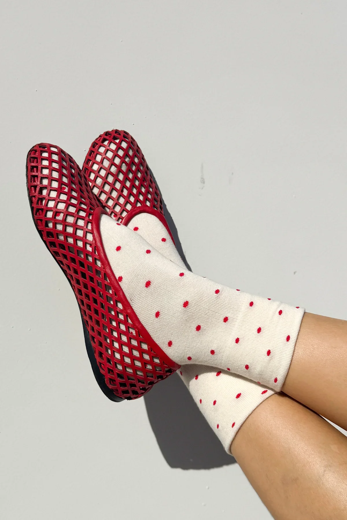 LEBON SHOPPE PATTERNED SNEAKER SOCKS POLKA CREAM RED - Image 3