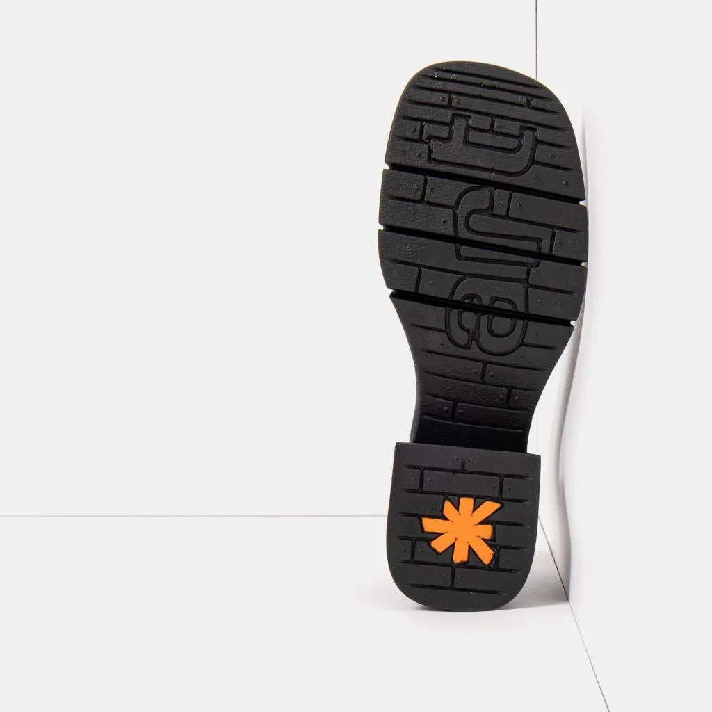 ART VARSOVIA-BLACK BUCKLE SANDALS - Image 4